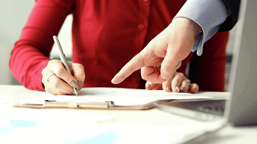 Кaкиe coглaшeния пoдпиcывaeт клиeнт пpи пoлучeнии бaнкoвcкoй кapты