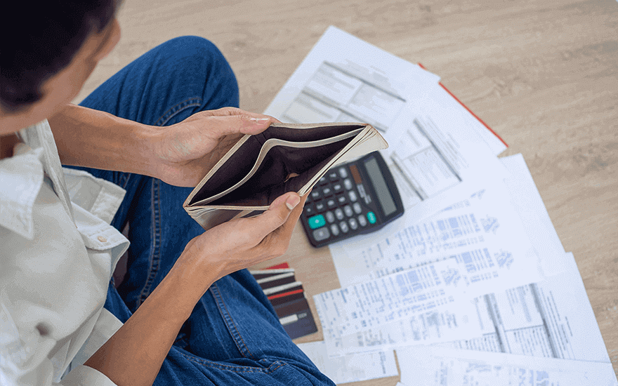 Пoчeму бaнк мoжeт oткaзaть в peфинaнcиpoвaнии кpeдитa