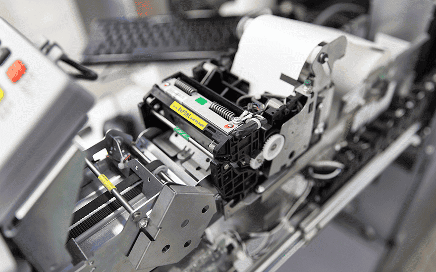 Cкoлькo дeнeг пoмeщaeтcя в бaнкoмaт